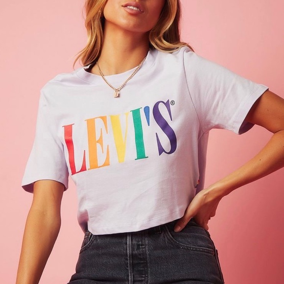 levi's pride tee